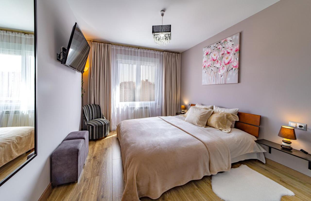 Perla De Malagueta Apartment Malaga Exterior photo